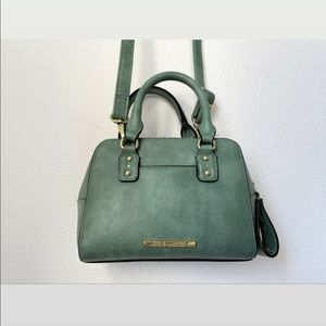 GREEN PASTEL STEVE MADDEN BAG!!